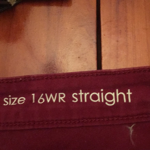 Curvy Straight leg Colored Jeans - Picture 5 of 7